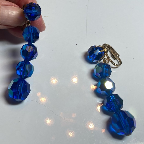 Vintage Blue Crystal clip earrings. - Picture 2 of 3